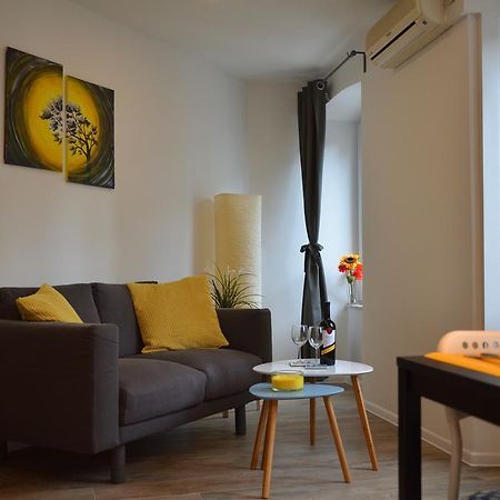Dinghy Apartment Zara Esterno foto